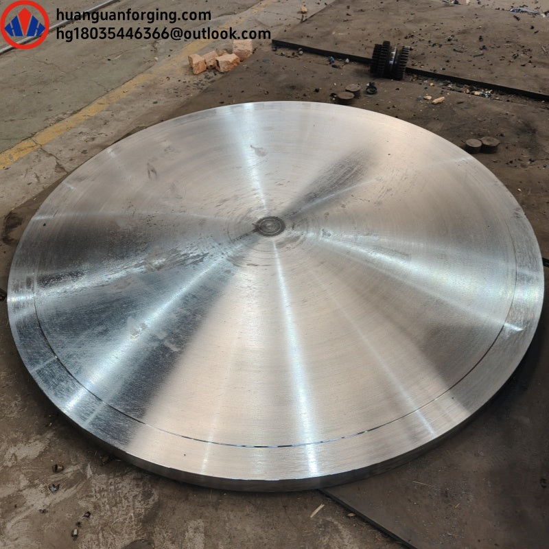 Disc cover flange