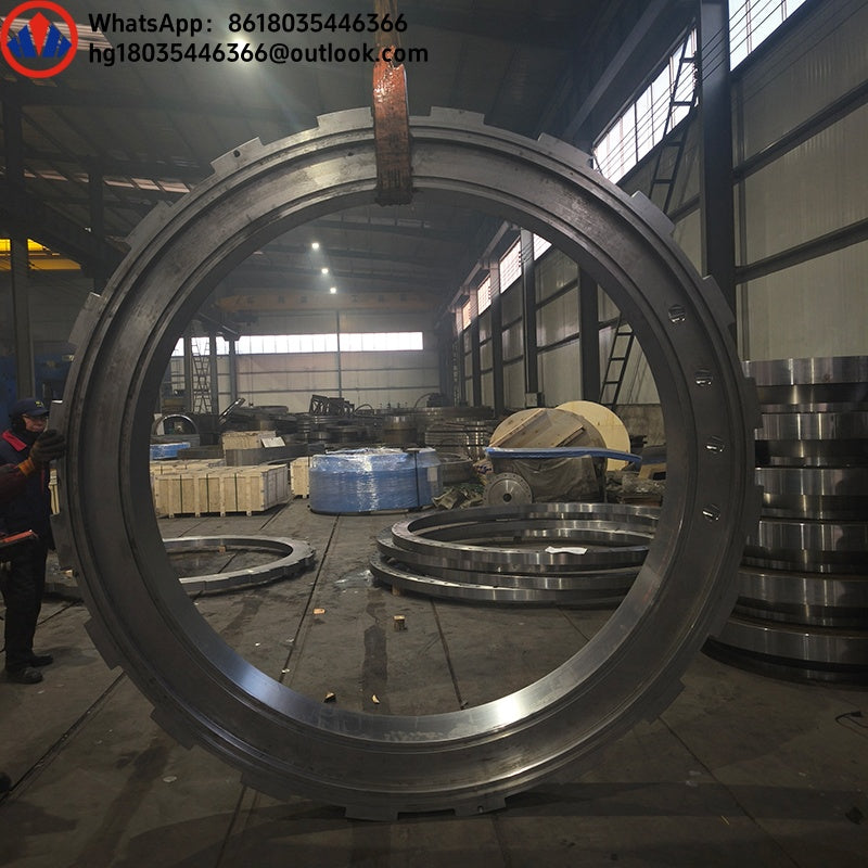 Pressure vessel equipment flange