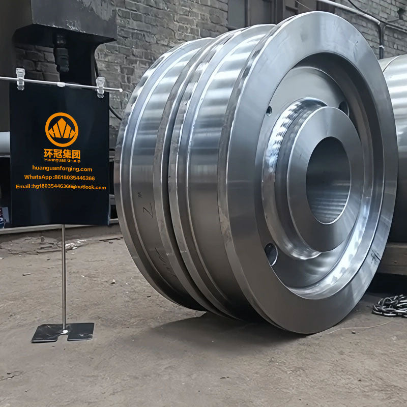 Rèn bánh xe cần cẩu