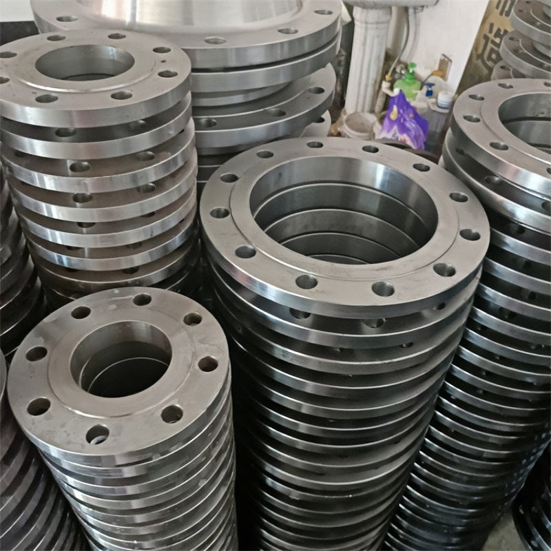 Flat welding flange