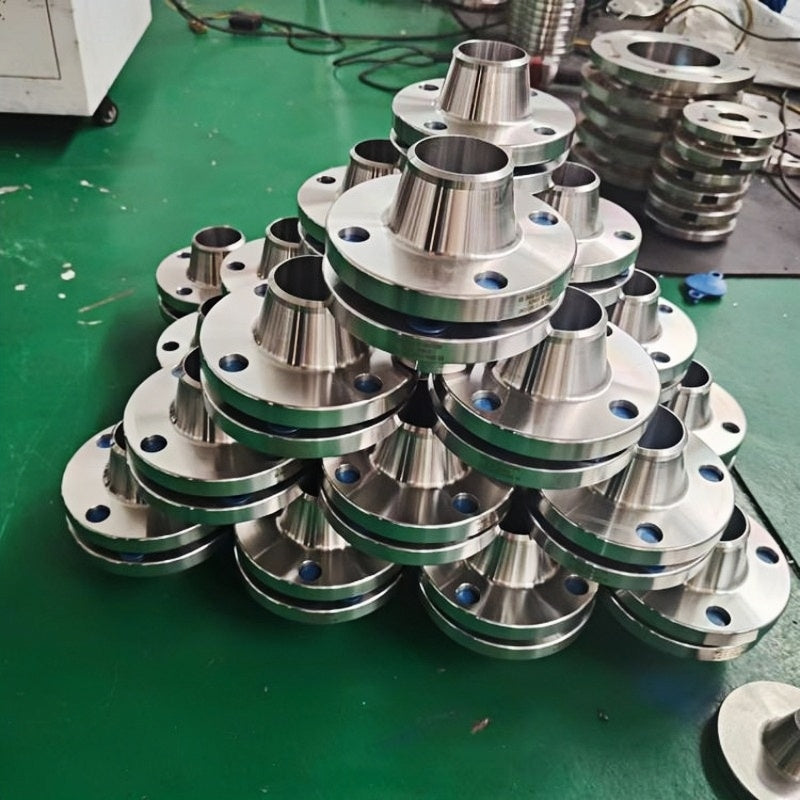Forging high-pressure flanges