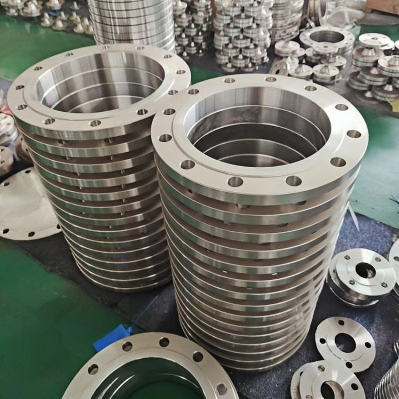 Forging high-pressure flanges